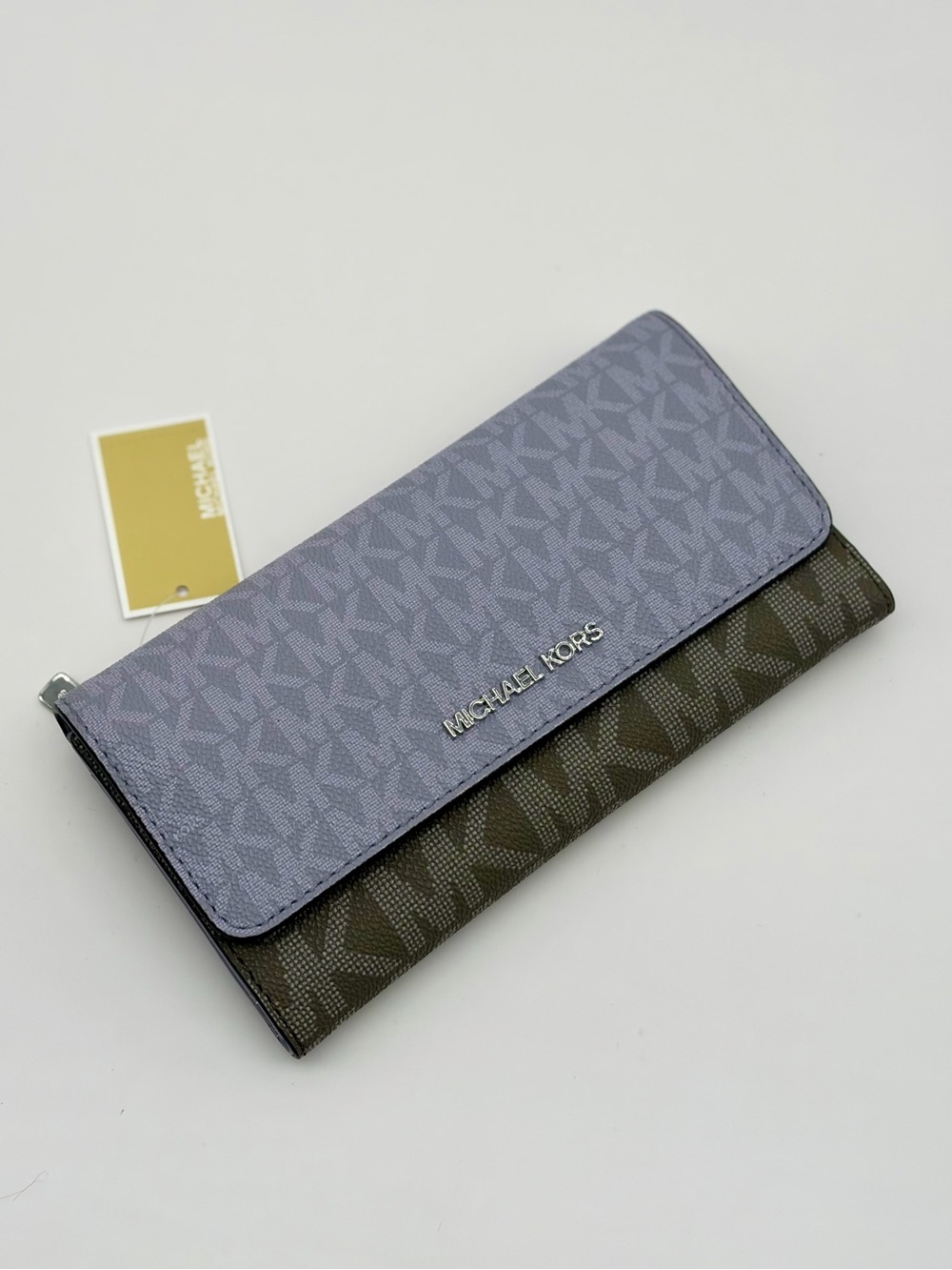 Michael Kors Two-Tone Jet Set Travel Trifold Wallet Lilac Multi